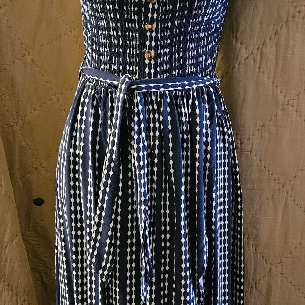 Justify xl blue white smocked